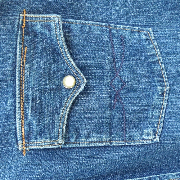 Denim shirt - Picture 3 of 7